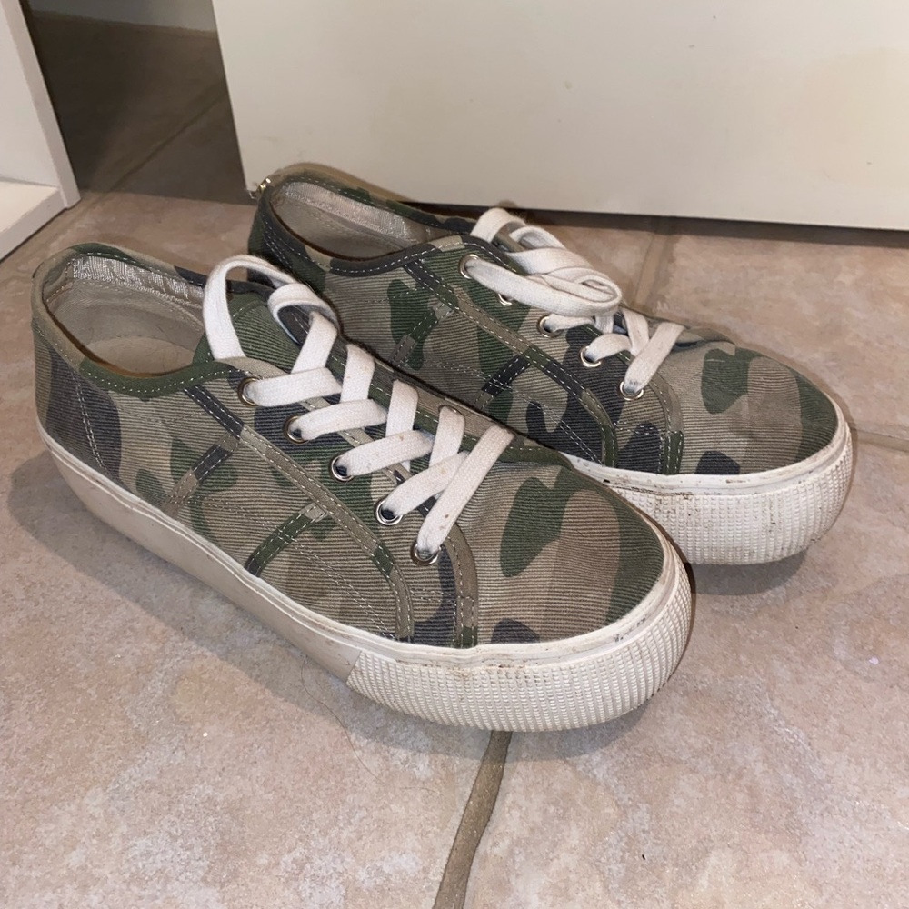 Camo Steve Madden platform sneakers
